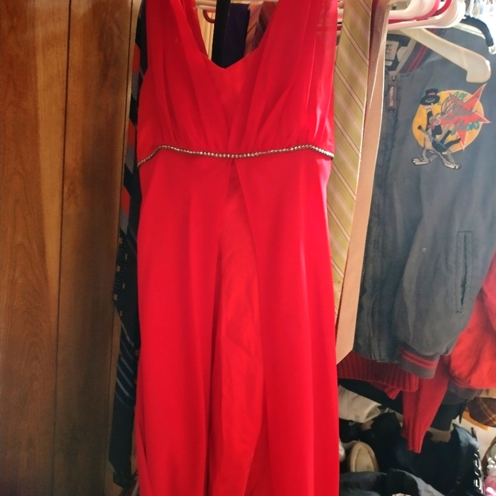 I'm thinking it's around a size 5-6